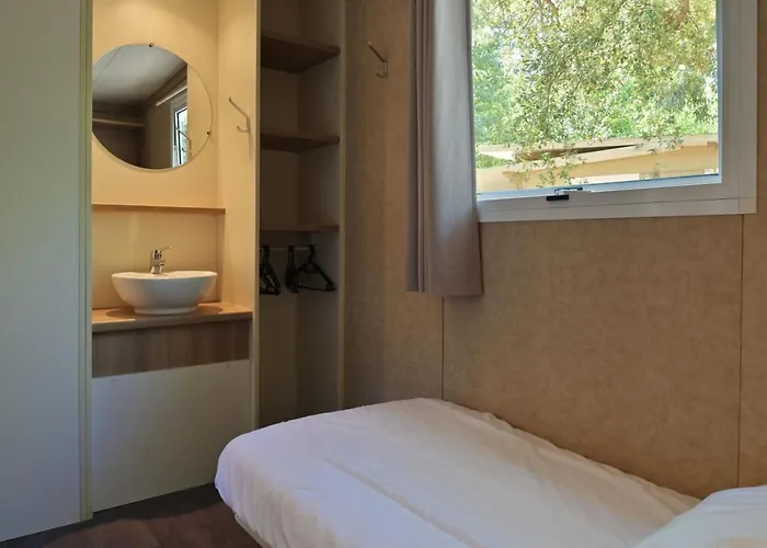 Camping Les Ilots D'or Porto-Vecchio (Corsica)