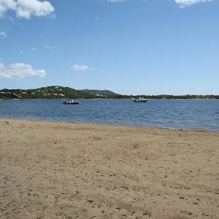 Les Ilots D'or אתר קמפינג 3*